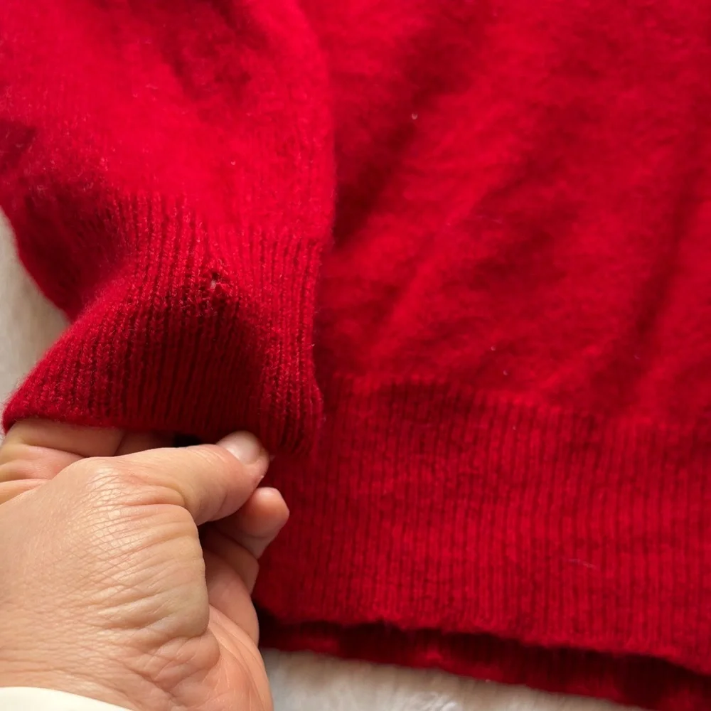 RL Polo Vibrant 100% Lambs Wool Classic Red V-Neck Sweater with Navy Polo horse - Picture 2 of 9